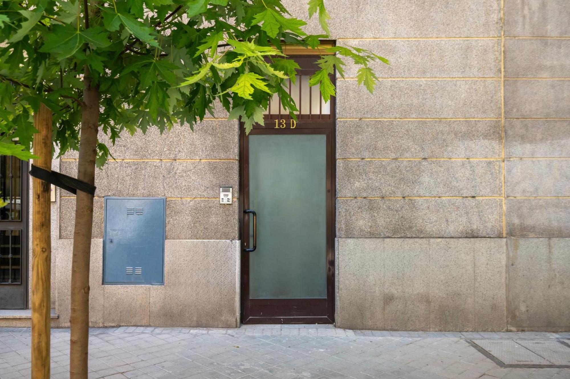 Estudio En Plaza De Espana Madrid